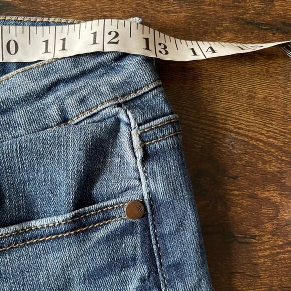 Judy Blue Plaid Cuffed Slim Fit Jean size 26 stretch classic medium wash jeans - Picture 13 of 16